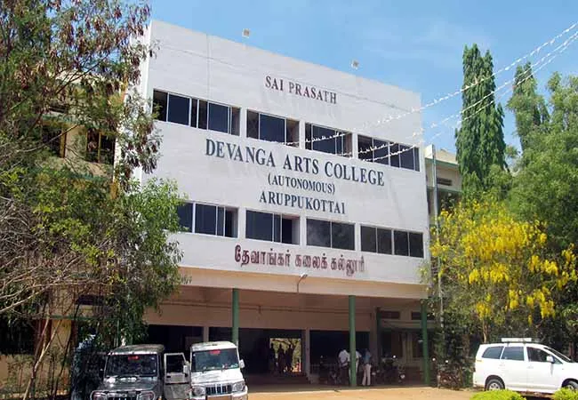 ARUPPUKKOTTAI STUDENTS ALCOHOL DRINK GOING TO COLLEGE CASE MADURAI HIGH COURT BRANCH JUDGMENT